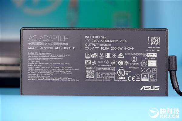 9999元!华硕天选2游戏本图赏:首发锐龙5800H+RTX307