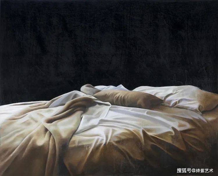她画的空床,透着莫名的孤独与悲伤,带给人无限遐想