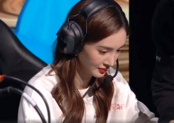 王者荣耀明星现场生图,张含韵少女感,杨幂精致,贾玲又胖了