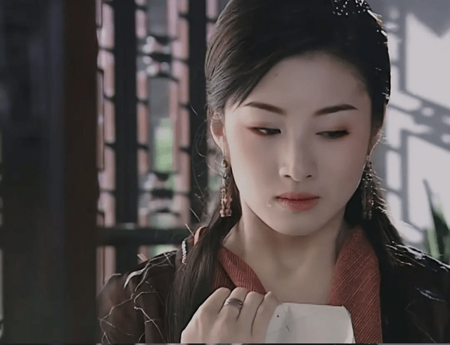 18年后,聂远前妻再度合作《水月洞天》导演,脸上岁月痕迹明显