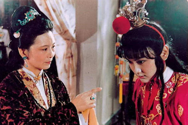 林黛玉有多聪明,和舅母暗暗过招,占尽上风,王夫人:离宝玉远点