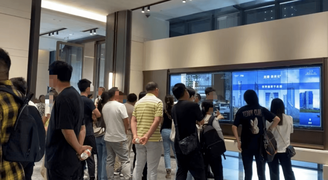 【时尚】【转】“认房不认贷”落地约两月:买房的等“捡漏”,卖房的等“有缘人”