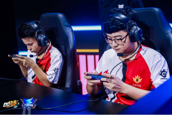 KING2:1战胜AG 士气高涨