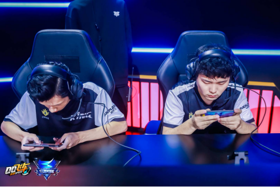 KING2:1战胜AG 士气高涨