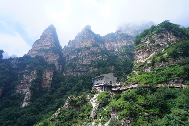 奇幻缥缈白石山,夏季避暑最佳地