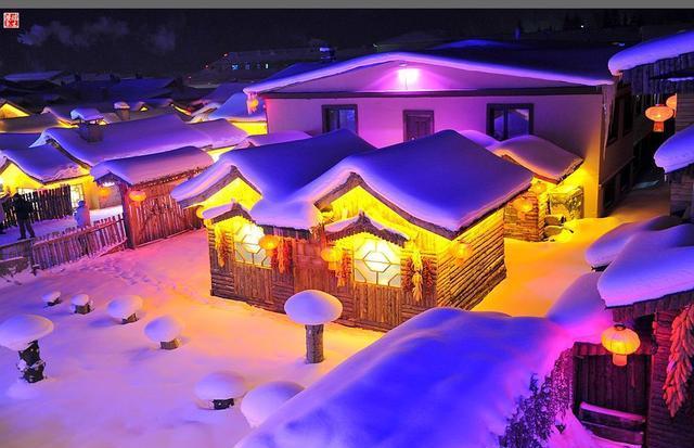 梦幻雪乡:童话般的冰雪世界,猪肉炖粉条、小鸡炖蘑菇一个也不少