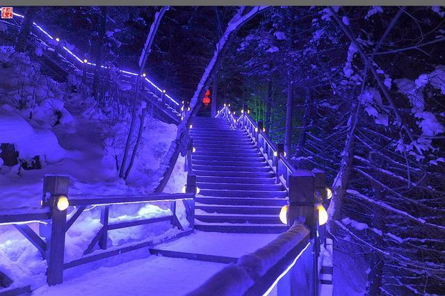 梦幻雪乡:童话般的冰雪世界,猪肉炖粉条、小鸡炖蘑菇一个也不少