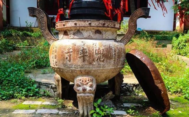 这座深藏在南京老山中的古刹,牵动着半个南京城人民的心