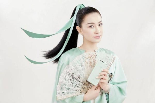 6088元起!华为P10 Plus兰玉高定版亮相