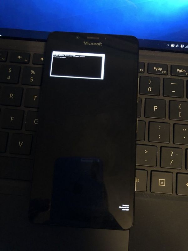 大神让Lumia 830成功运行Windows 10 for ARM