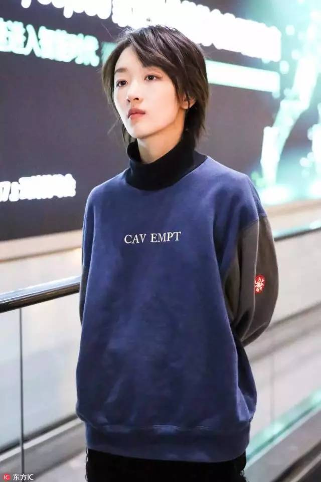 天气转凉,女星们都开始宠幸它了!