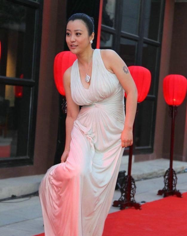 39岁郝蕾近照,邓超曾经的挚爱,二婚嫁刘烨,双胞胎儿子好帅气