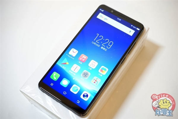 84.4%屏占比!vivo携全面屏V7+进军台湾:握感上佳