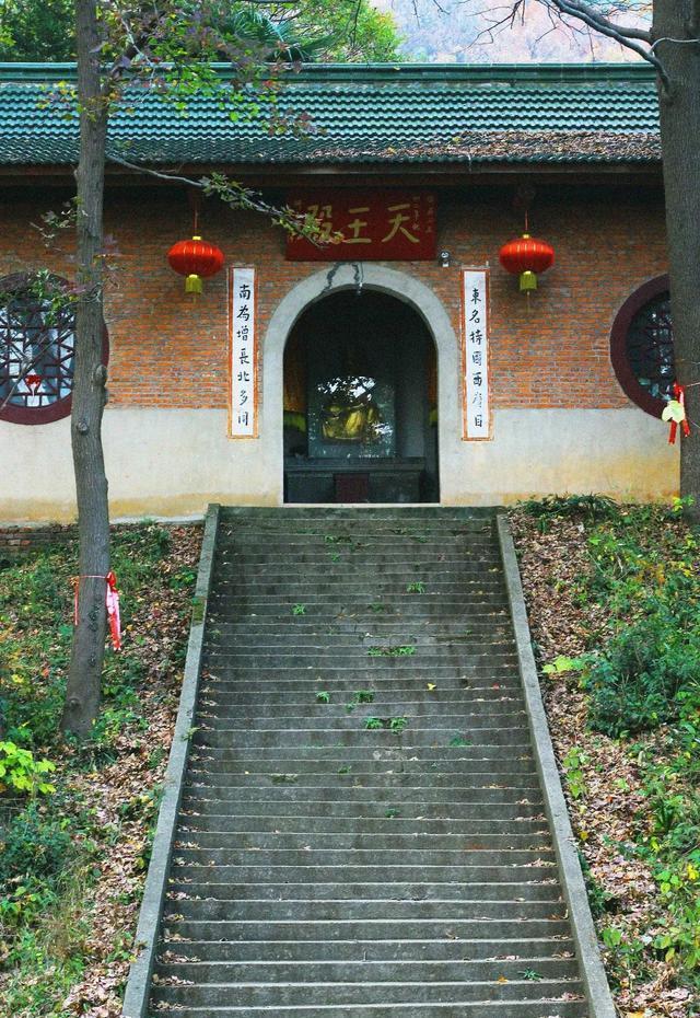 这座深藏在南京老山中的古刹,牵动着半个南京城人民的心