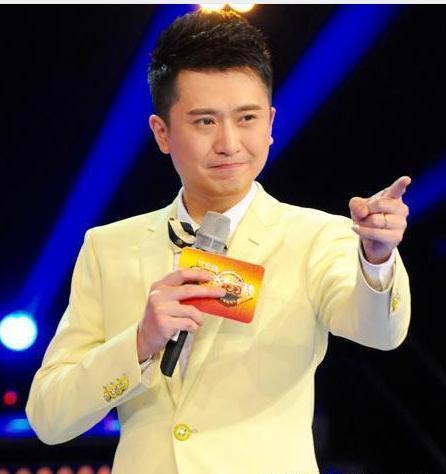 杨幂旗下艺人责怪杨幂没有捧红她,另谋出路,杨幂:你还要我怎样 |网友评论醉了