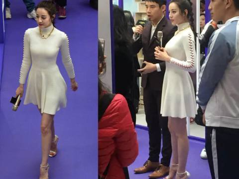 路人抓拍的热巴,颜值与精修图无差异,更是被她的美腿给惊艳了!