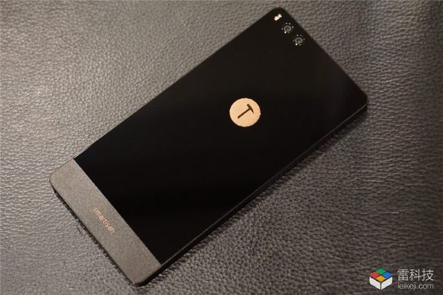 锤子旗舰T3要来了?合作商泄密:老罗将在近期召开发布会