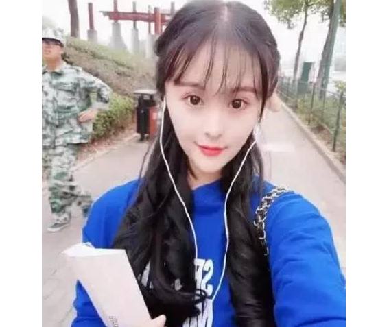 6张郑爽的图片,但只有一张是郑爽本人,你能找出是哪一张?
