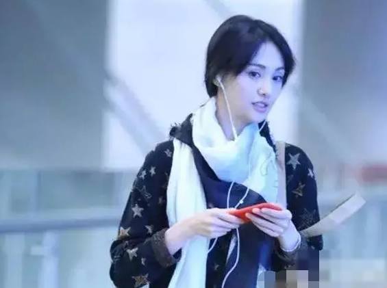 6张郑爽的图片,但只有一张是郑爽本人,你能找出是哪一张?