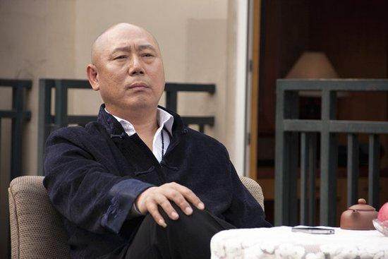 今年贺岁档最被低估的电影,喜剧还得看他——李成儒《大导归来》
