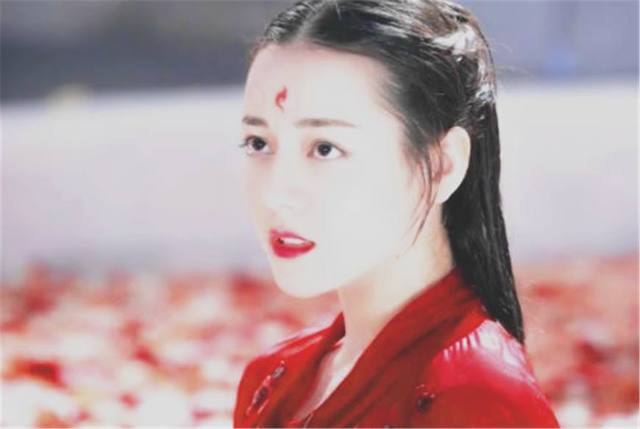 十二星座穿越到古代是哪一位眉心印花的美女?射手座的美翻了!