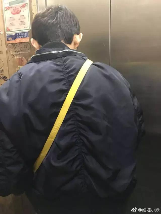 卓伟又来作妖了:发出一张背影图令人寻味,到底是谁? |评论区又被攻占了