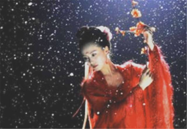 十二星座穿越到古代是哪一位眉心印花的美女?射手座的美翻了!