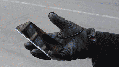 如何在寒冷的冬季,不摘手套玩手机?